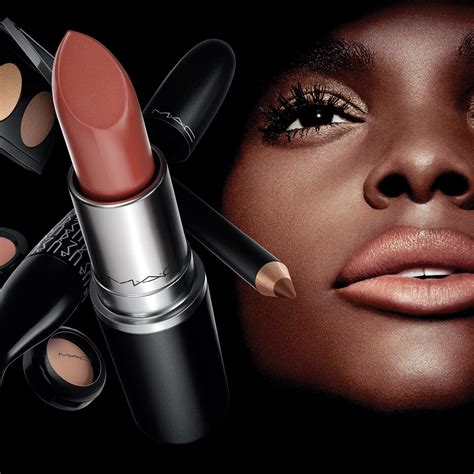 MAC Cosmetics .